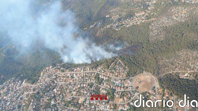 Estabilizan el incendio de Cubelles (Barcelona)