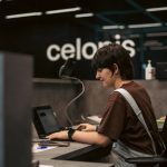 Estos son los pasos clave para que las empresas pasen de experimentar a escalar sus proyectos de IA, según Celonis
