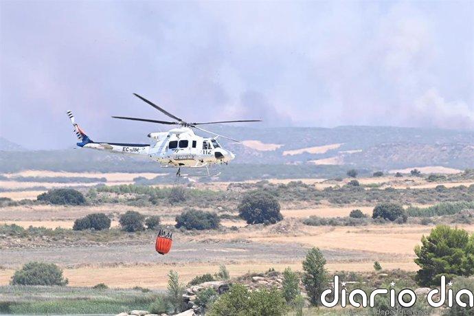Evacuada la localidad de Petilla de Aragón por el incendio en Orés (Zaragoza)