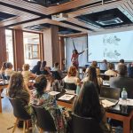 Experta dice en los cursos de la UMA que la tecnología permite una medicina personalizada, aunque aún existen "barreras"