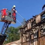 Extinguido el incendio en una vivienda deshabitada de Cabezón de la Sal