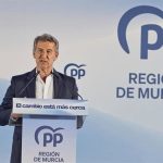 Feijóo anuncia una ley nacional para que el "concebido y no nacido" tenga "repercusión económica y social"