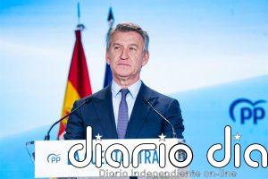 Feijóo pide a las administraciones una respuesta "a la altura" ante los incendios: "Hay un gran riesgo para los vecinos"