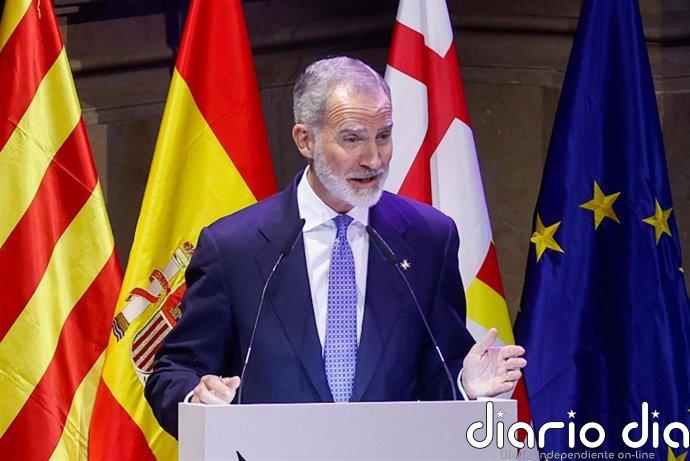 Felipe VI defiende el talento joven y que "progresar juntos" es un ejercicio de responsabilidad