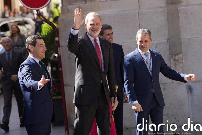 Felipe VI recibe este martes en la Zarzuela a Juanma Moreno tras su reelección como presidente de la Junta
