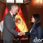 Felipe VI y Keiko Fujimori estrechan los "lazos de amistad" de España y Perú antes de la toma de posesión