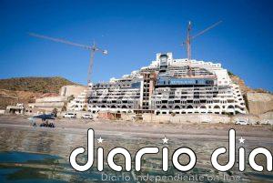 Fernández-Pacheco celebra la anulación de la licencia de El Algarrobico en Almería y pide financiación al Estado