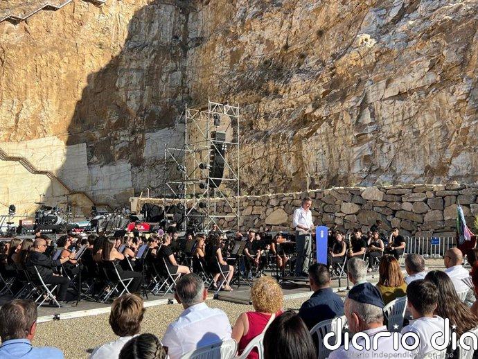 Fernández-Pacheco inaugura en Macael (Almería) el Parque Minero, "nuevo espacio turístico" ligado al mármol