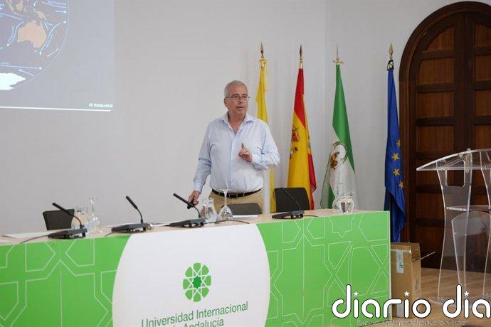 Filósofo sugiere en la UNIA "indicios" de una conexión entre el "relato platónico de la Atlántida y el mundo megalítico"