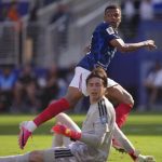 Francia tritura a Suecia de camino a octavos