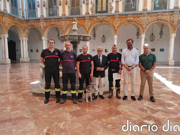 Fuentes recibe a los bomberos que han participado en labores rescate en Venezuela tras los terremotos