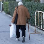 Fundación Mapfre y Plataforma Editorial convocan el Premio Literario 'Vidas que Inspiran' para dar visibilidad a mayores