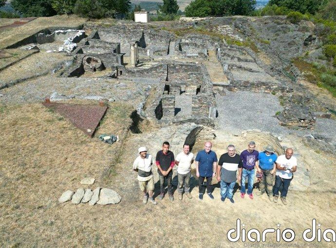 Hallada en el Chao Samartín una construcción de época medieval que pudo tener uso funerario