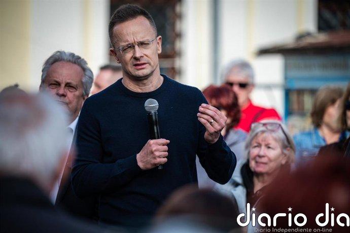 Hungría investiga los lazos de su exministro de Exteriores Péter Szijjarto con Rusia