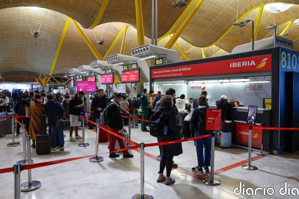 Iberia y los sindicatos alcanzan un preacuerdo para un nuevo convenio que subirá el sueldo del personal de tierra
