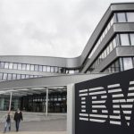 IBM avisa sobre sus resultados por la "reorientación" del gasto de los clientes: "Este trimestre flaqueamos"