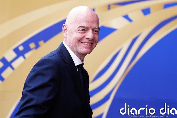 Infantino se defiende de las críticas: "Es una propuesta, no una obligación"