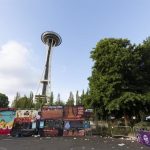Investigan a un menor de 15 años por su supuesta vinculación con el tiroteo en Seattle donde murieron tres personas