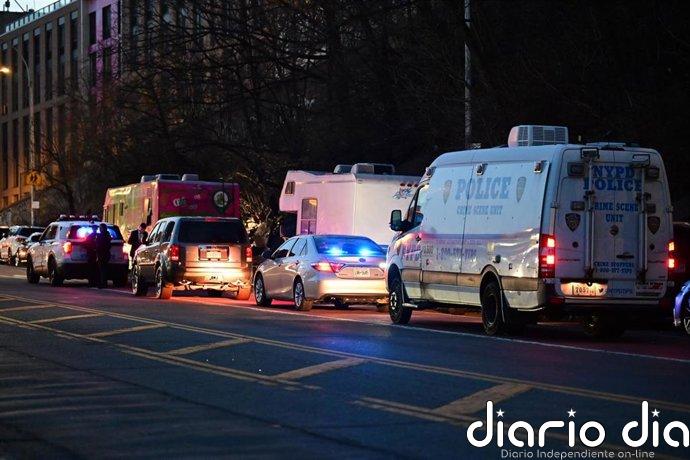 Investigan la muerte a tiros de ocho personas, seis de ellas niños, tras el incendio de una casa de Michigan