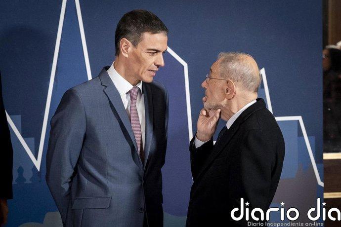 Javier Solana vive "con dolor" los casos de corrupción del PSOE y ha hablado con Sánchez