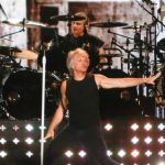 Jon Bon Jovi detiene su show en pleno concierto en el Madison Square Garden por problemas de salud