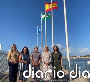 Junta destaca el compromiso con la sostenibilidad con la bandera azul en el puerto deportivo de Sancti Petri en Cádiz