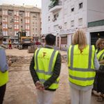 La alcaldesa de Huelva visita obras de plaza Padre Genaro, que avanzan para "adaptarla a las necesidades de los vecinos"