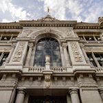 La banca restringe la oferta de crédito en el segundo trimestre y prevé seguir así durante el verano