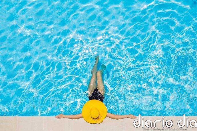 La cistitis de verano no viene de la piscina: el hábito que aumenta el riesgo sin que lo notes