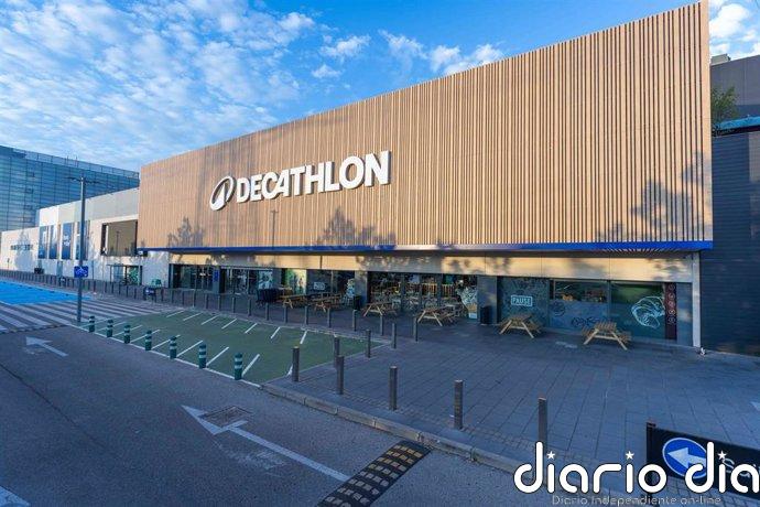 La CNMC aprueba con compromisos y condiciones que Decathlon compre varios activos de Intersport