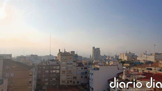 La Comunitat tendrá este domingo cielo poco nuboso con polvo en suspensión y temperaturas sin cambios
