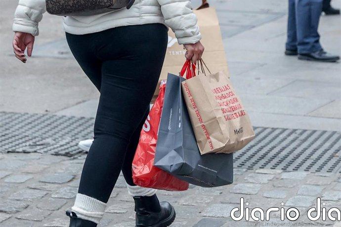La confianza del consumidor sube 3,5 puntos en junio por mejor valoración de situación actual y expectativas