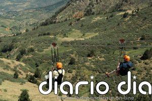 La estación de montaña de Boí Taüll (Lleida) inaugura la tirolina doble "más larga" de Catalunya