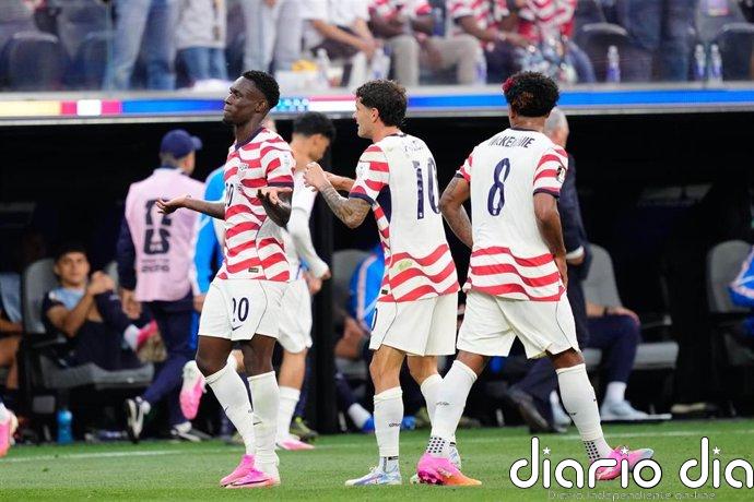 La FIFA permite jugar a Balogun pese a su tarjeta roja
