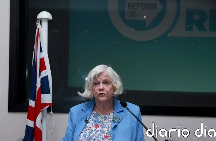 La Fiscalía británica detalla que Ann Widdecombe fue golpeada 21 veces en la cabeza con un martillo hasta morir