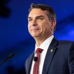 La Fiscalía de Brasil pide que Flávio Bolsonaro declare ante la Policía por si se retracta de sus calumnias contra Lula