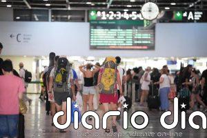 La Generación Z lidera los viajes de verano y dispara el teletrabajo en vacaciones, según Allianz