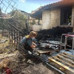 La Guardia Civil interviene en un incendio declarado en un patio de una vivienda de Villamediana de Iregua