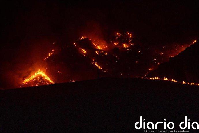La Guardia Civil obtiene el perfil genético de los fallecidos en el incendio de Almería y los familiares viajan a España