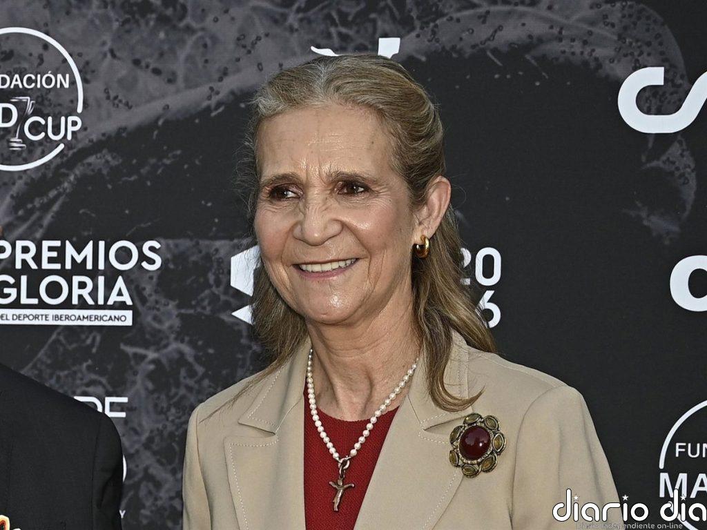 La infanta Elena reaparece sonriente tras el histórico reencuentro de don Juan Carlos y la Reina Sofía en Mallorca