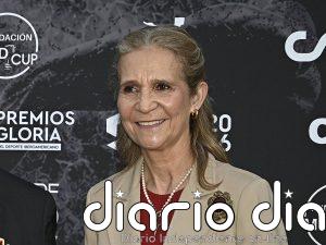 La infanta Elena reaparece sonriente tras el histórico reencuentro de don Juan Carlos y la Reina Sofía en Mallorca