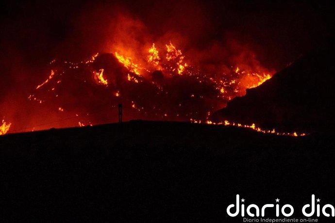 La Junta mantiene a 80 personas confinadas en El Pocico (Lubrín) por el incendio en Los Gallardos (Almería)