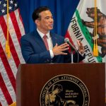 La Justicia de EEUU paraliza por 14 días la fusión de Paramount y Warner