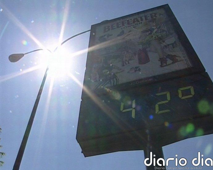 La llegada de una nueva ola de calor pone este martes en aviso naranja o amarillo a gran parte del país