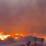 La lucha contra un fuego sin control