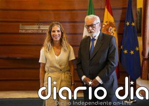 La presidenta del Parlamento recibe al Defensor del Pueblo Andaluz en su ronda de contactos institucionales ser elegida
