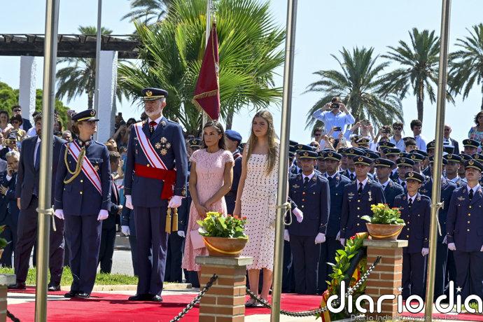 La Princesa Leonor, su emotivo adiós al Ejército después de tres años arropada por los Reyes y la Infanta Sofía