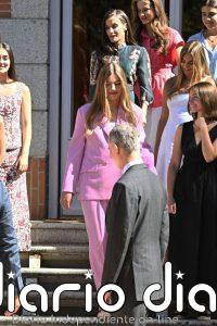 La Princesa Leonor y la Infanta Sofía, impecables, sorprenden en su inesperada aparición con looks coordinados
