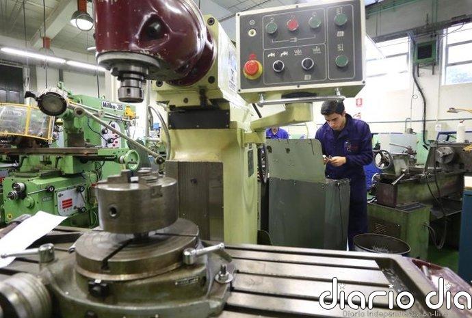 La producción industrial baja un 4,1% en mayo en Baleares