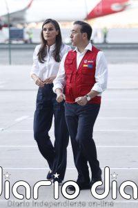 La Reina Letizia despide al equipo de cooperación que viaja a Venezuela con un discurso alentador